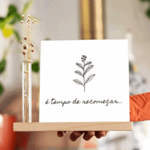 Azulejo decorativo da Zazulê com a arte É Tempo de Recomeçar