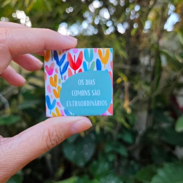 Azulejo Mini com Ímã 5x5cm – Dias Extraordinários