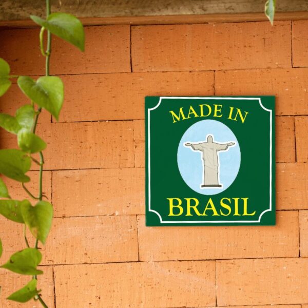 Azulejo decorativo Cristo Redentor Made in Brasil com moldura, pendurado na parede