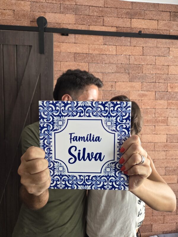 Azulejo Personalizado Sobrenome da Família – Modelo Clássico Português